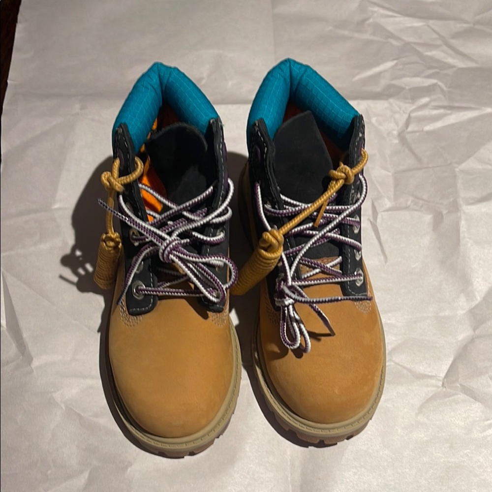 Timberland 6 inch Wheat Boots kids size 11